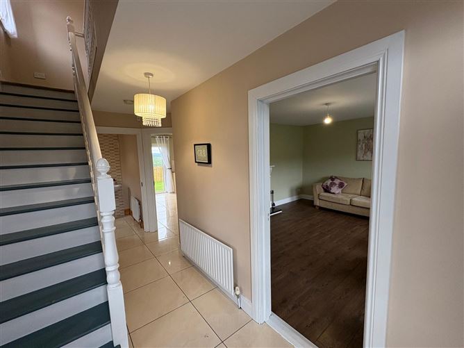 7 Orán Hill, Letterkenny, Donegal