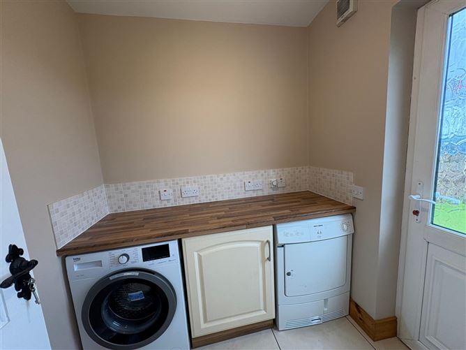 7 Orán Hill, Letterkenny, Donegal