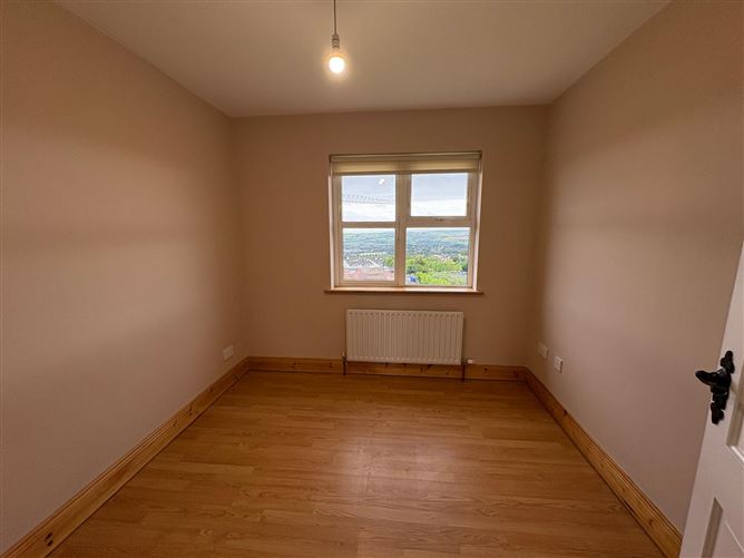 7 Orán Hill, Letterkenny, Donegal