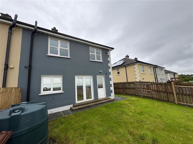 7 Orán Hill, Letterkenny, Donegal
