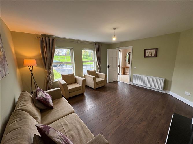 7 Orán Hill, Letterkenny, Donegal
