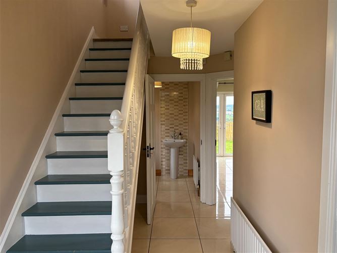 7 Orán Hill, Letterkenny, Donegal