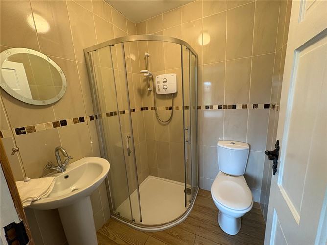 7 Orán Hill, Letterkenny, Donegal