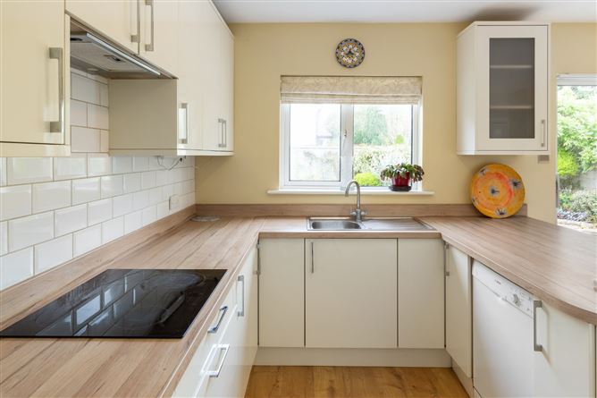 12 Chesterfield Grove, Castleknock, Dublin 15