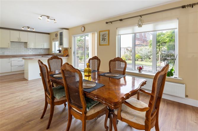 12 Chesterfield Grove, Castleknock, Dublin 15