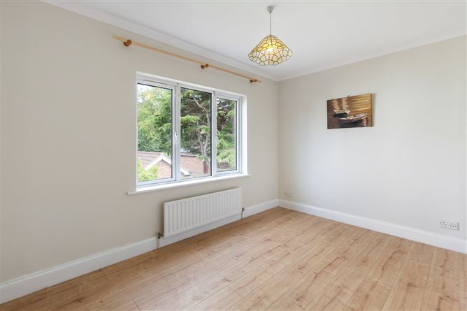12 Chesterfield Grove, Castleknock, Dublin 15