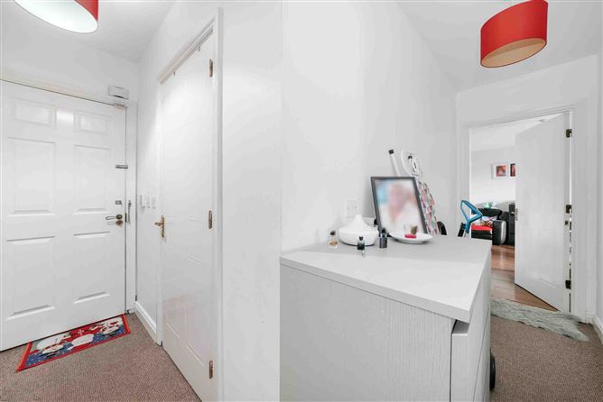 65, Block B, Aras na Cluaine, Clondalkin, Dublin 22, D22 R640