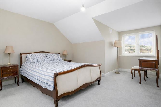 37 Dodderbrook Avenue, Ballycullen, Dublin 24