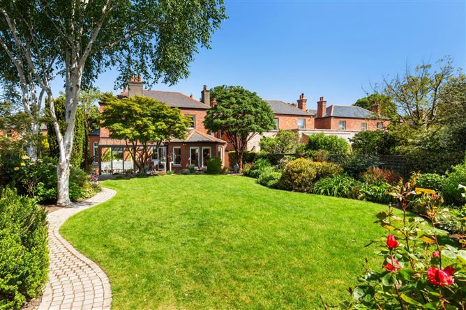 https://photos-a.propertyimages.ie/media/5/5/3/5003355/c57aaf1d-6a4f-46c7-9745-45f1d5d3160d_l.jpg