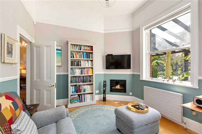https://photos-a.propertyimages.ie/media/5/5/3/5003355/c57aaf1d-6a4f-46c7-9745-45f1d5d3160d_l.jpg