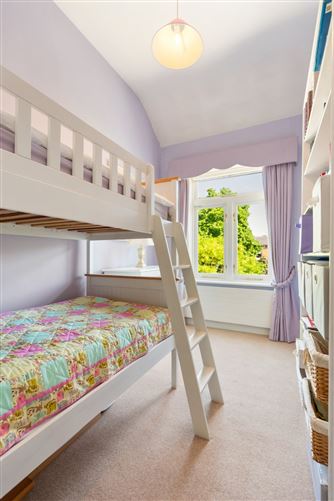 https://photos-a.propertyimages.ie/media/5/5/3/5003355/c57aaf1d-6a4f-46c7-9745-45f1d5d3160d_l.jpg