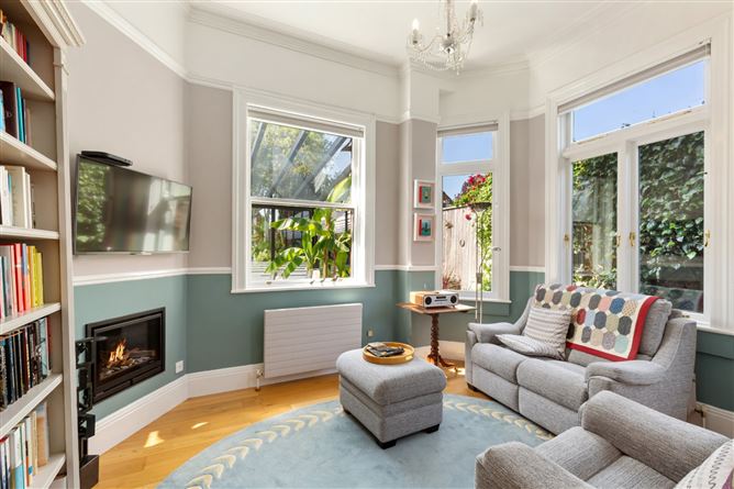 https://photos-a.propertyimages.ie/media/5/5/3/5003355/c57aaf1d-6a4f-46c7-9745-45f1d5d3160d_l.jpg