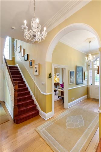 https://photos-a.propertyimages.ie/media/5/5/3/5003355/c57aaf1d-6a4f-46c7-9745-45f1d5d3160d_l.jpg