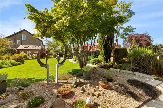 https://photos-a.propertyimages.ie/media/5/5/3/5003355/c57aaf1d-6a4f-46c7-9745-45f1d5d3160d_l.jpg