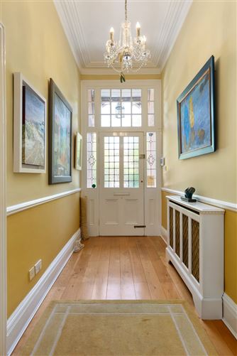 https://photos-a.propertyimages.ie/media/5/5/3/5003355/c57aaf1d-6a4f-46c7-9745-45f1d5d3160d_l.jpg