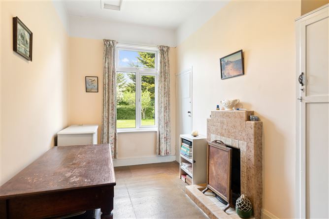 24 Lavarna Road, Terenure, Dublin 6W