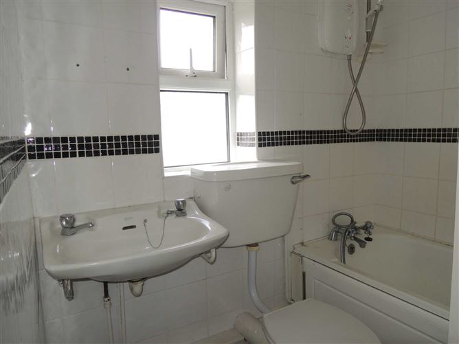 5 Sea View Terrace, Killala, County Mayo