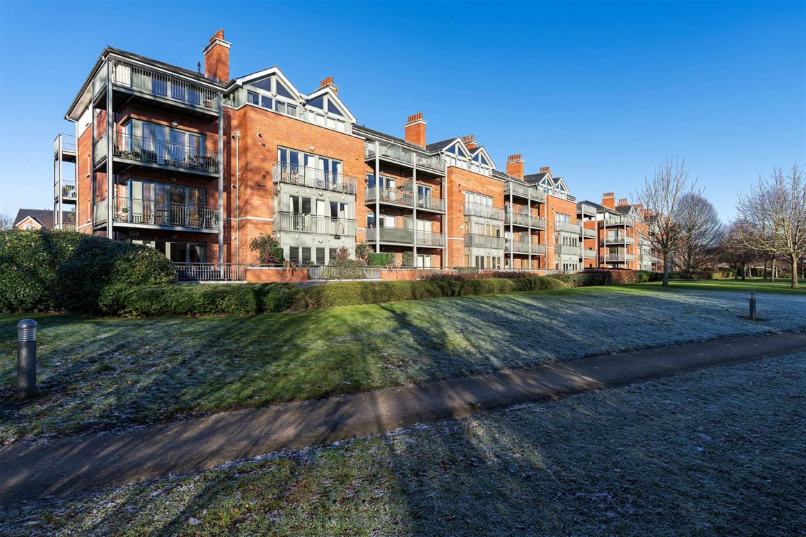 14 Hawthorn House, Farmleigh Woods, Dublin 15