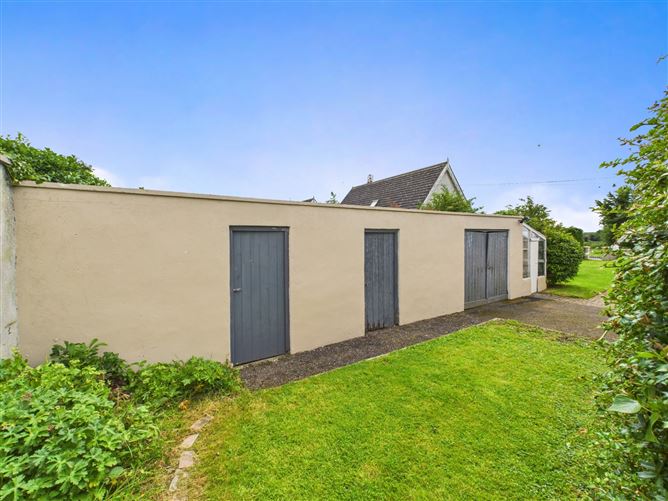 Finnoe Road, Borrisokane, Co. Tipperary
