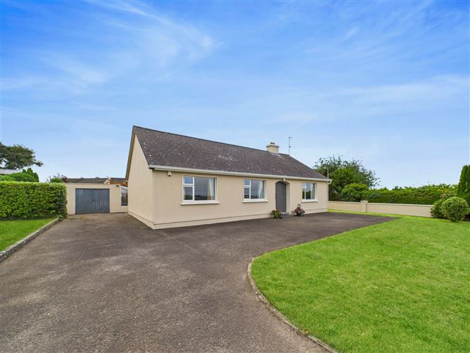 Finnoe Road, Borrisokane, Co. Tipperary
