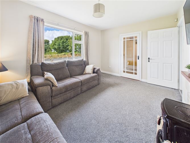Finnoe Road, Borrisokane, Co. Tipperary