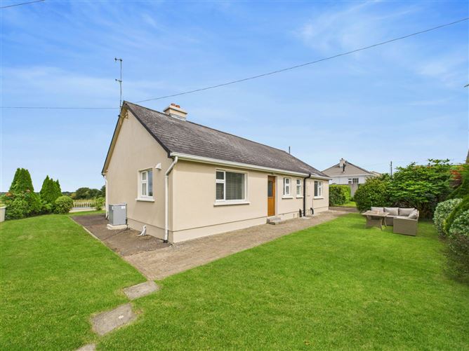 Finnoe Road, Borrisokane, Co. Tipperary