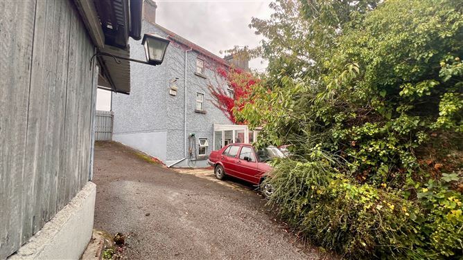 9 Dunlo Hill, Ballinasloe, Galway