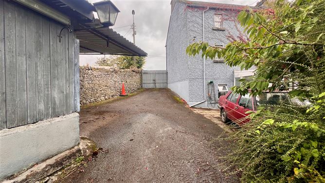 9 Dunlo Hill, Ballinasloe, Galway