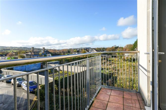 37 Eaton Green, Rathcoole, Co. Dublin