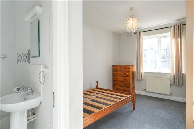 37 Eaton Green, Rathcoole, Co. Dublin