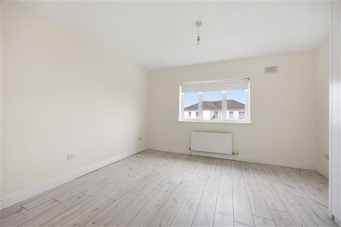 Photo 10 of 13 — 16 Castleview Drive, Swords, County Dublin