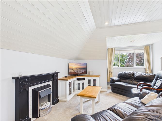 Photo 7 of 25 — 9 Dun Aoibhinn, Slievenamon Road, Thurles, Co. Tipperary