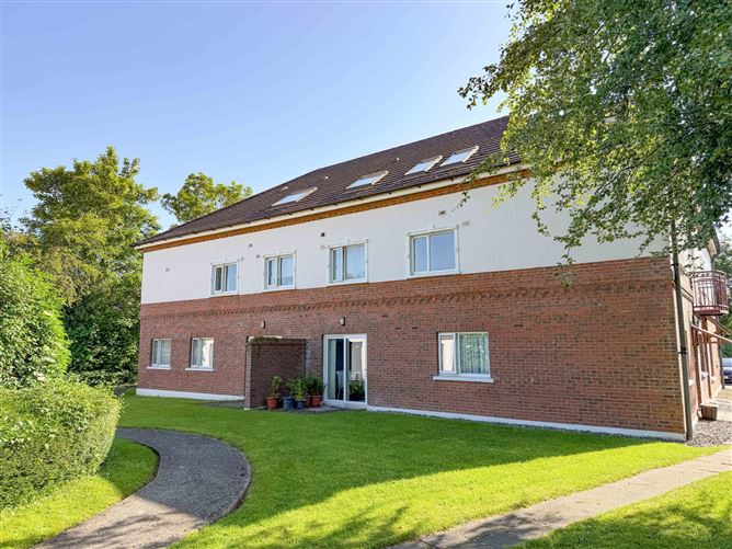 Photo 18 of 25 — 9 Dun Aoibhinn, Slievenamon Road, Thurles, Co. Tipperary