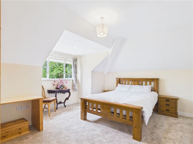 Photo 11 of 25 — 9 Dun Aoibhinn, Slievenamon Road, Thurles, Co. Tipperary