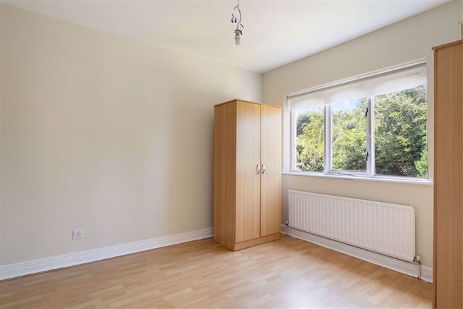 Photo 10 of 24 — 11 Woodford Road, Clondalkin, Dublin 22