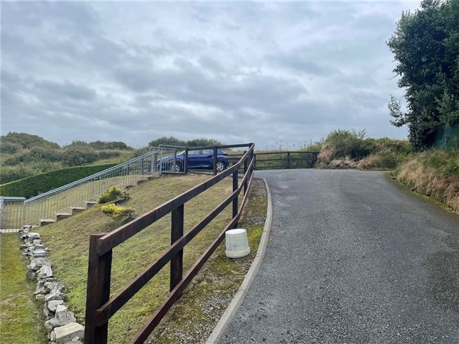 Cl, Bog Road, Knockaunvicteera, Lisdoonvarna, Co. Clare
