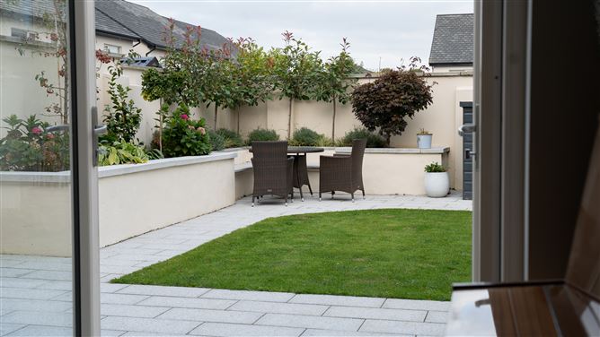 37 CASTLEWELLAN PARK, Celbridge, Kildare