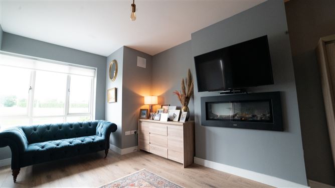37 CASTLEWELLAN PARK, Celbridge, Kildare