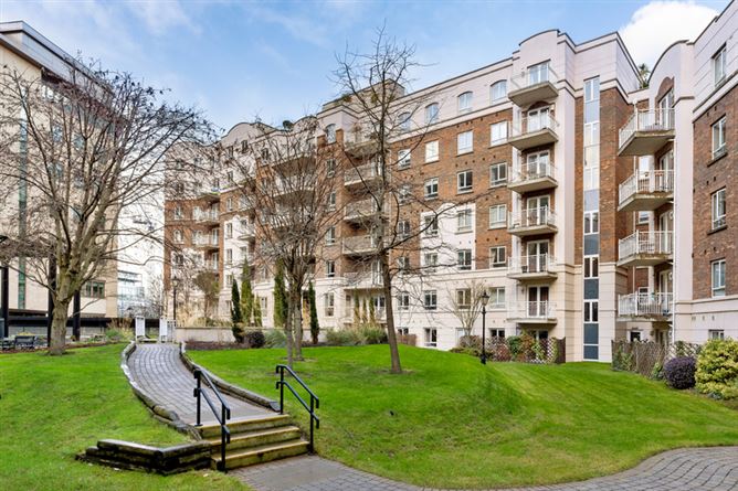 Main image for 36 The Lansdowne Block, Pembroke Square, Grand Canal Street Upper, Dublin 4, Grand Canal Dk