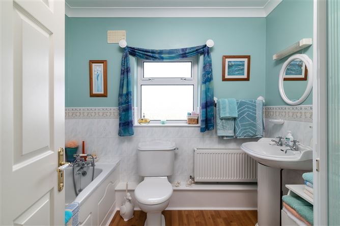 Kellysgrove, Clontuskert, Ballinasloe, Co. Galway