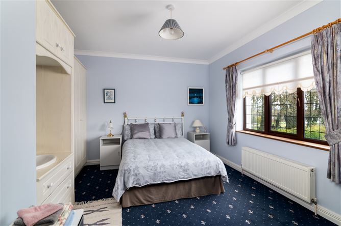 Kellysgrove, Clontuskert, Ballinasloe, Co. Galway