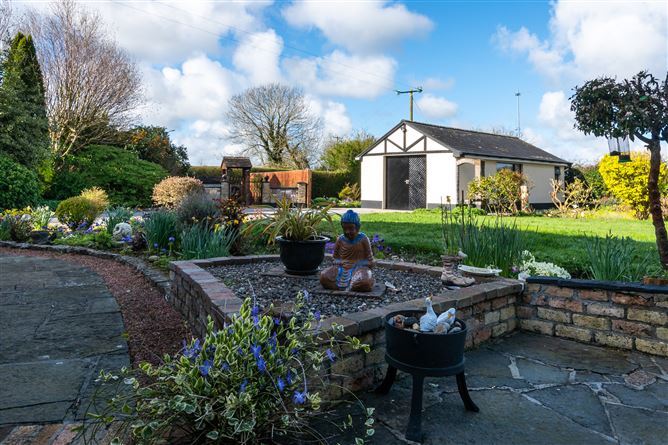 Kellysgrove, Clontuskert, Ballinasloe, Co. Galway