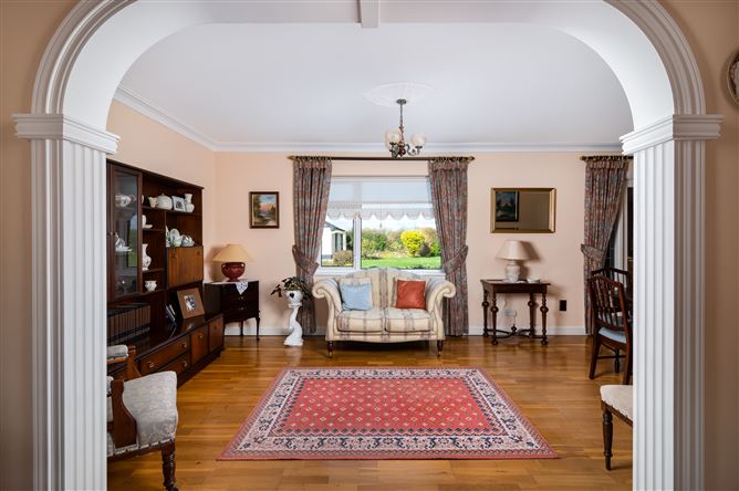 Kellysgrove, Clontuskert, Ballinasloe, Co. Galway