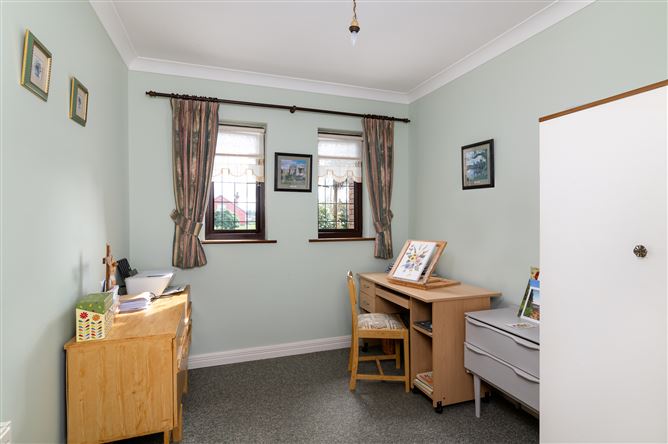 Kellysgrove, Clontuskert, Ballinasloe, Co. Galway