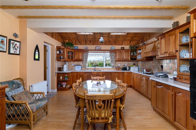 Kellysgrove, Clontuskert, Ballinasloe, Co. Galway