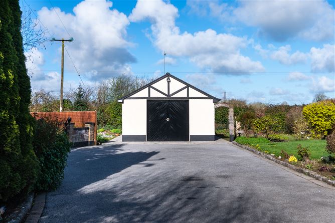 Kellysgrove, Clontuskert, Ballinasloe, Co. Galway