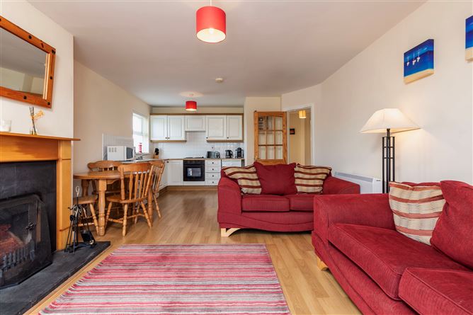 8 Castle Gardens, St Helen's, Rosslare, Co. Wexford