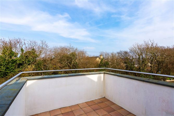 8 Castle Gardens, St Helen's, Rosslare, Co. Wexford