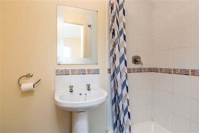 8 Castle Gardens, St Helen's, Rosslare, Co. Wexford