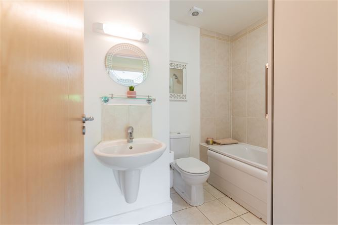 1F Belarmine Drive, Stepaside, Dublin 18